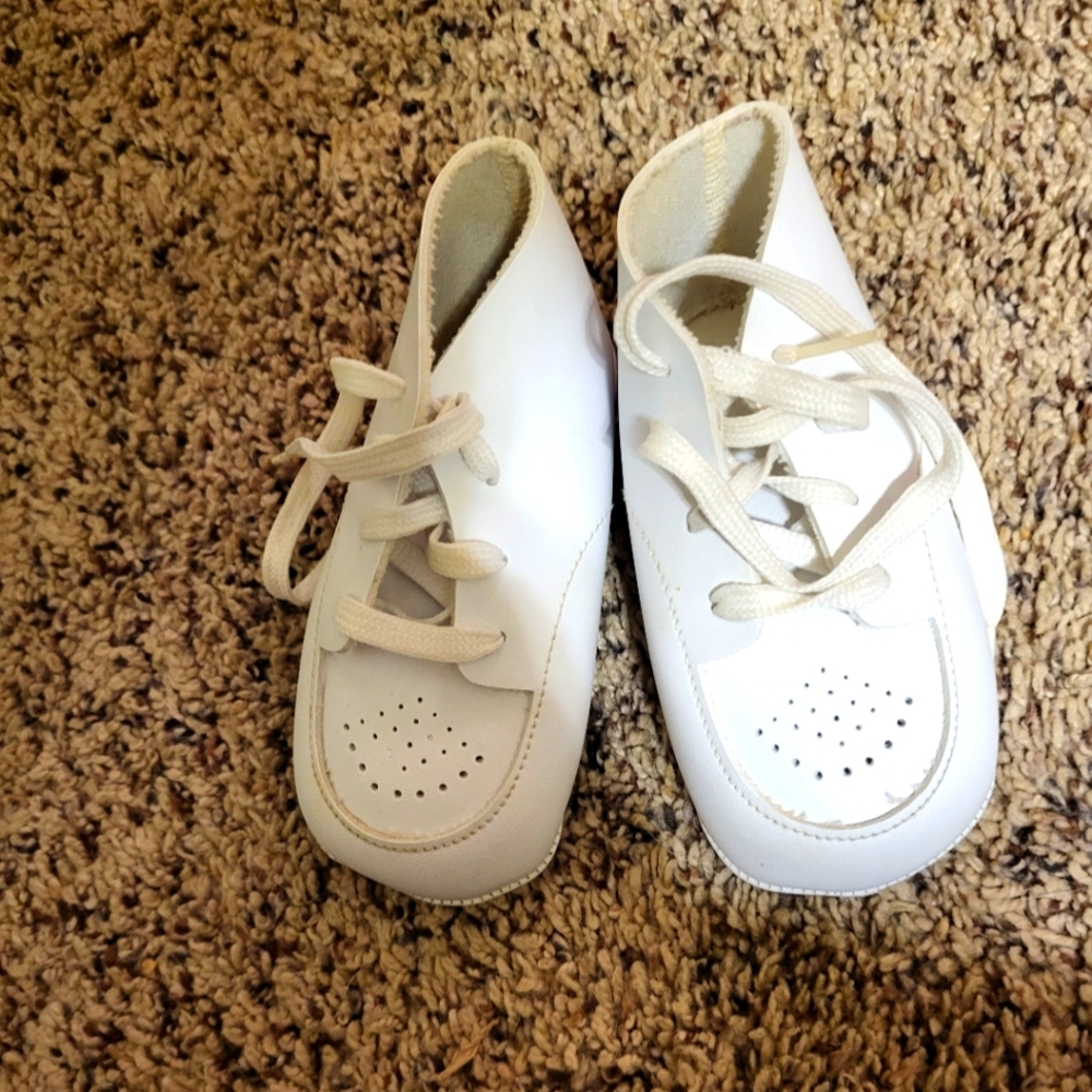 Size 3 Vintage Buster Brown Shoes